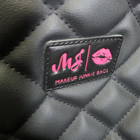 MJ Makeup Junkie Quilted Onyx Academic Backpack - Picture 5 of 7